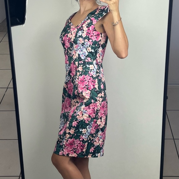 Review Chelsea Flower Dress Fitted Shift Vintage Floral Print Size 10 *no belt* - Picture 5 of 16